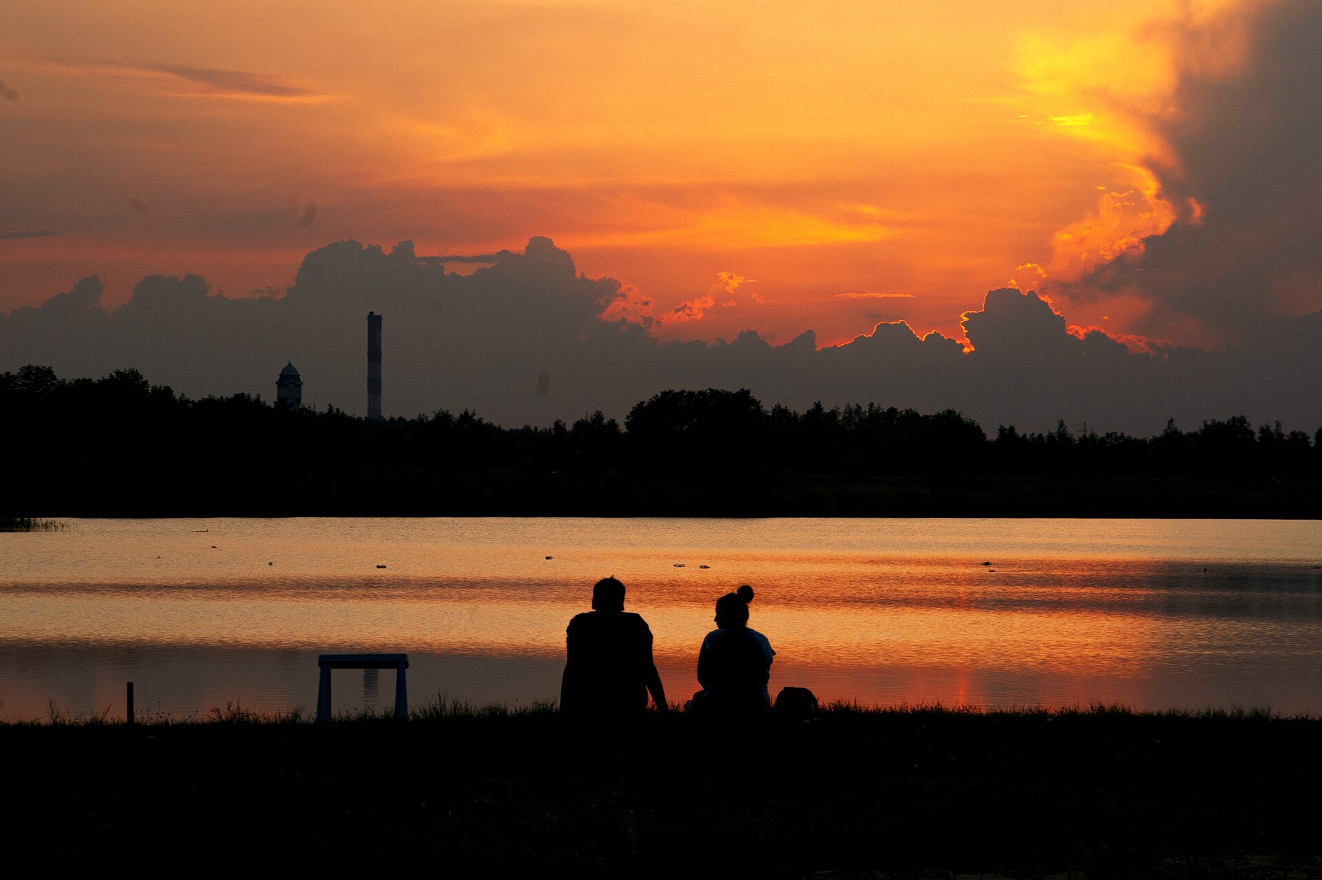 Sunset in Upper Silesia in Mysłowice in the area of the post-industrial pond Hubertus III — industrial site in Silesia, Poland
